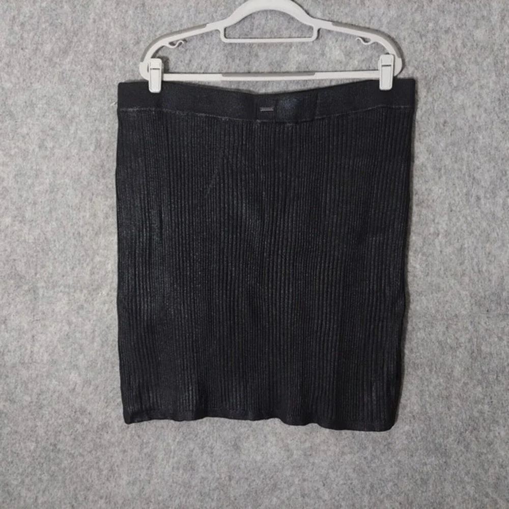 Volcom pencil skirt
